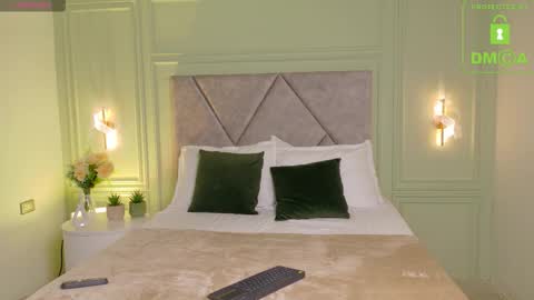 kimberley cruz online show from February 26, 11:53 am