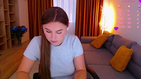 Mia online show from September 9, 7:08 am