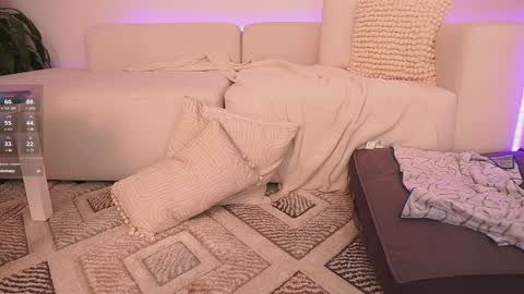 Snapshot of _missamber chatting on December 3, 9:01 pm Vale online show from December 3, 9:01 pm