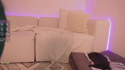 Snapshot of _missamber chatting on December 4, 12:08 am Vale online show from December 4, 12:08 am