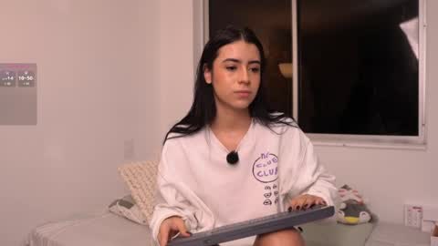 Snapshot of _missamber chatting on February 14, 1:13 am Vale online show from February 14, 1:13 am