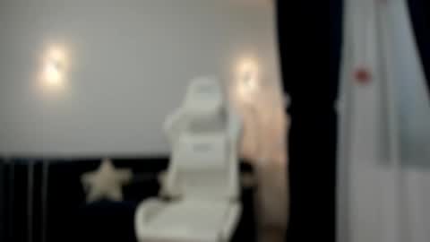 Snapshot of _missperfection_ chatting on January 21, 6:00 am .. my fav tip 1120040012123335 online show from January 21, 6:00 am