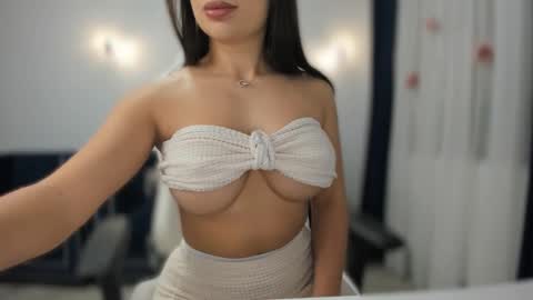 Snapshot of _missperfection_ chatting on February 24, 3:02 am .. my fav tip 1120040012123335 online show from February 24, 3:02 am