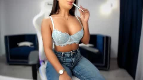 Snapshot of _missperfection_ chatting on November 27, 2:57 am .. my fav tip 1120040012123335 online show from November 27, 2:57 am