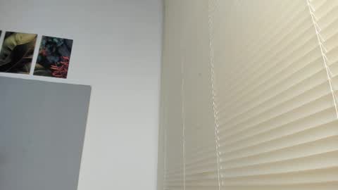 Snapshot of _molly_rosse_ chatting on November 6, 11:44 am _molly_rosse_ online show from November 6, 11:44 am