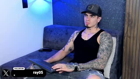 Snapshot of _mrcock_ chatting on May 19, 1:56 am _mrcock_ online show from May 19, 1:56 am