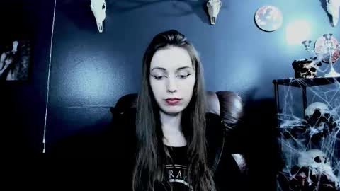 _naamah online show from December 4, 7:11 pm