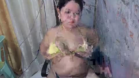 Snapshot of _natalieey chatting on October 31, 6:47 am nics online show from October 31, 6:47 am