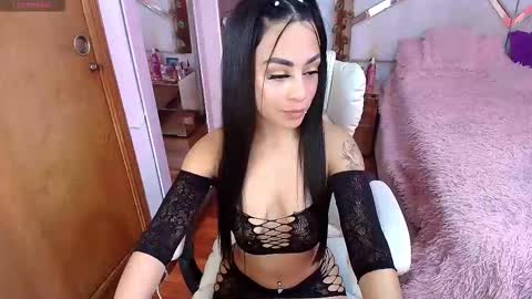 Snapshot of _natashaa19 chatting on November 3, 8:32 pm Natasha Rodriguez independent model online show from November 3, 8:32 pm