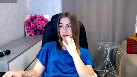 Snapshot of _naughty_megan_ chatting on March 7, 8:13 am Megan online show from March 7, 8:13 am