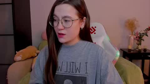 Mia with a big heart  online show from February 23, 6:39 am