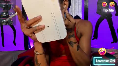 Nicky  Please help me with your thumbs up its importan online show from February 5, 3:33 am