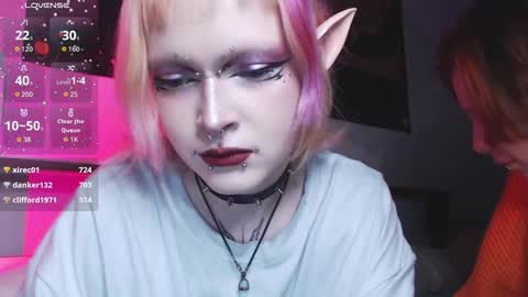 Nicole online show from November 28, 9:50 pm