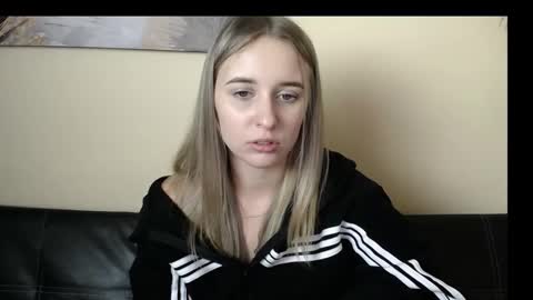 Snapshot of _nicole_new chatting on November 14, 1:43 pm Nica online show from November 14, 1:43 pm