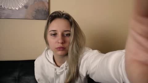 Snapshot of _nicole_new chatting on January 9, 1:14 pm Nica online show from January 9, 1:14 pm