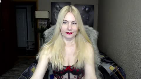 Snapshot of _night_fantasy_ chatting on January 24, 8:11 pm Donella online show from January 24, 8:11 pm