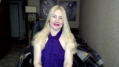 Snapshot of _night_fantasy_ chatting on February 14, 8:37 pm Donella online show from February 14, 8:37 pm