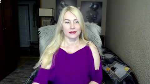 Snapshot of _night_fantasy_ chatting on October 28, 5:59 pm Donella online show from October 28, 5:59 pm