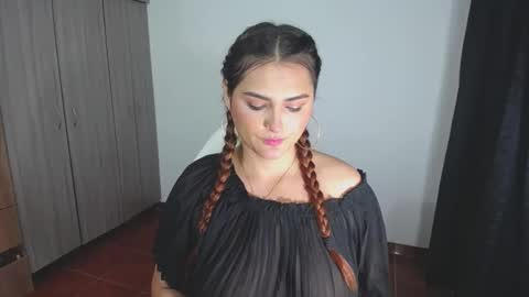 Nina  online show from December 29, 3:33 am