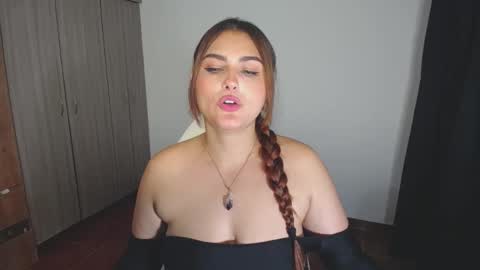 Nina  online show from December 30, 12:00 am