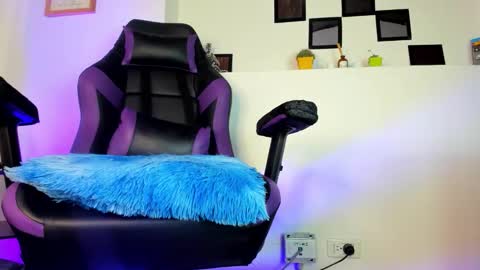 Noa Smith online show from December 5, 12:03 pm