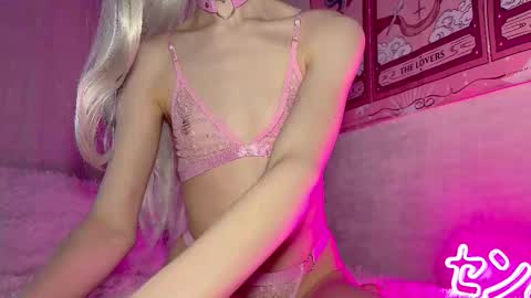 Snapshot of _nora_xxx_ chatting on November 16, 8:42 am Nora online show from November 16, 8:42 am