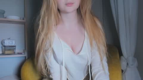 Snapshot of _o0o__ chatting on November 25, 9:15 pm Adalin online show from November 25, 9:15 pm