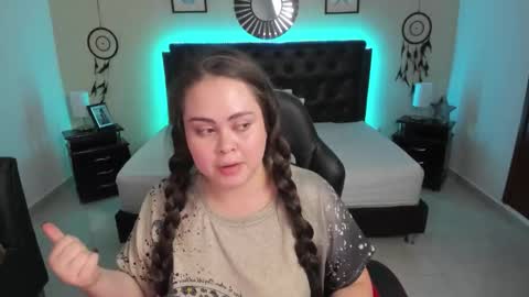 Olivia jones online show from September 25, 3:05 pm