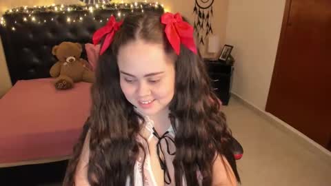 Olivia jones online show from December 3, 2:26 pm