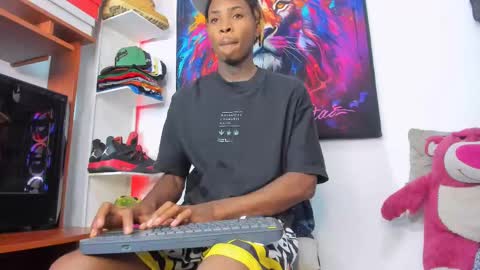 Kevin  online show from September 14, 7:24 pm