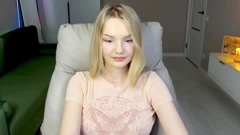 Snapshot of _passion_show_ chatting on December 18, 3:29 pm Tina online show from December 18, 3:29 pm