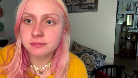 _peaceoutgirlscout_ online show from September 28, 8:58 pm