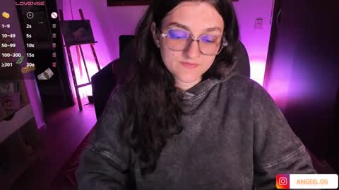 Snapshot of _peach__ chatting on January 23, 4:09 am violeta ig online show from January 23, 4:09 am