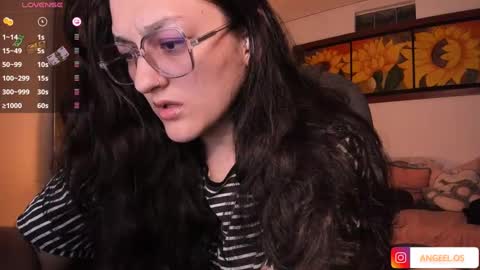 Snapshot of _peach__ chatting on March 1, 2:48 am violeta ig online show from March 1, 2:48 am