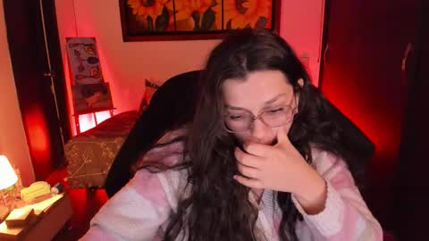 Snapshot of _peach__ chatting on September 30, 4:06 am violeta ig online show from September 30, 4:06 am