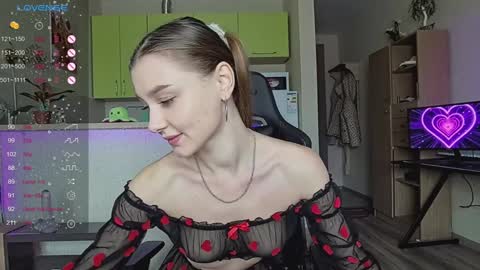 Lili online show from December 5, 10:33 am