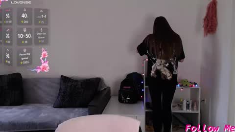 Lili online show from October 15, 9:42 am