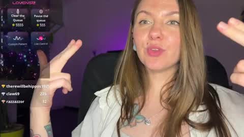  HADLY today day-off see u online 0112  online show from March 11, 8:20 pm