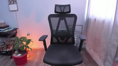 Cherr online show from December 10, 9:43 pm