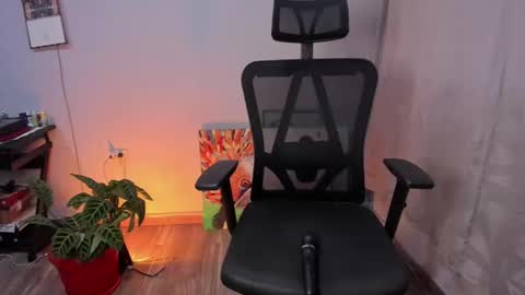 Cherr online show from March 5, 11:27 pm