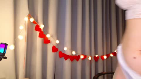 im Amy online show from February 8, 12:39 pm