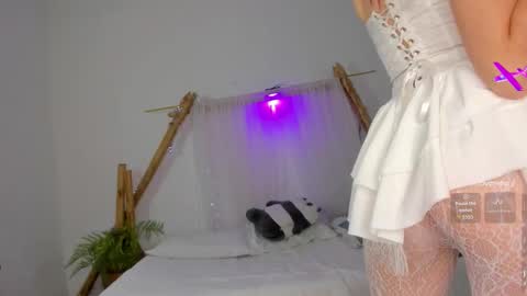 Moon online show from February 12, 8:59 pm