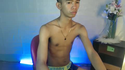 Snapshot of _rellvanxx chatting on March 3, 10:10 pm _rellvanxx online show from March 3, 10:10 pm