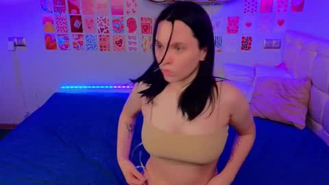 Snapshot of _reverse_gang_ chatting on March 1, 11:06 am LISSAPVT IS OPEN online show from March 1, 11:06 am