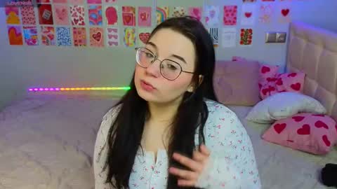 Snapshot of _reverse_gang_ chatting on March 3, 6:33 pm LISSAPVT IS OPEN online show from March 3, 6:33 pm