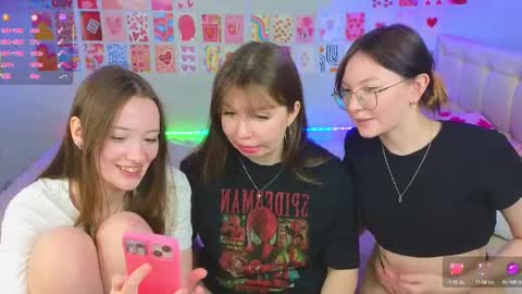 Snapshot of _reverse_gang_ chatting on March 6, 6:26 pm LISSAPVT IS OPEN online show from March 6, 6:26 pm