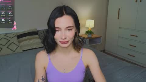 Snapshot of _reverse_gang_ chatting on October 8, 8:23 am LISSAPVT IS OPEN online show from October 8, 8:23 am