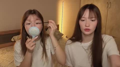 Snapshot of _reverse_gang_ chatting on October 12, 4:22 am LISSAPVT IS OPEN online show from October 12, 4:22 am