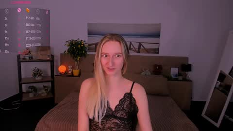 Snapshot of _ri_na_ chatting on January 21, 12:39 pm I am Rina online show from January 21, 12:39 pm