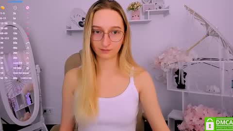 Snapshot of _ri_na_ chatting on March 4, 6:58 am I am Rina online show from March 4, 6:58 am
